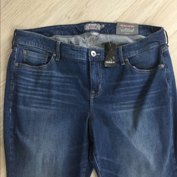 Torrid Mid-rise Slim Boot Vintage Stretch Jeans NWT size 18 - Picture 4 of 10